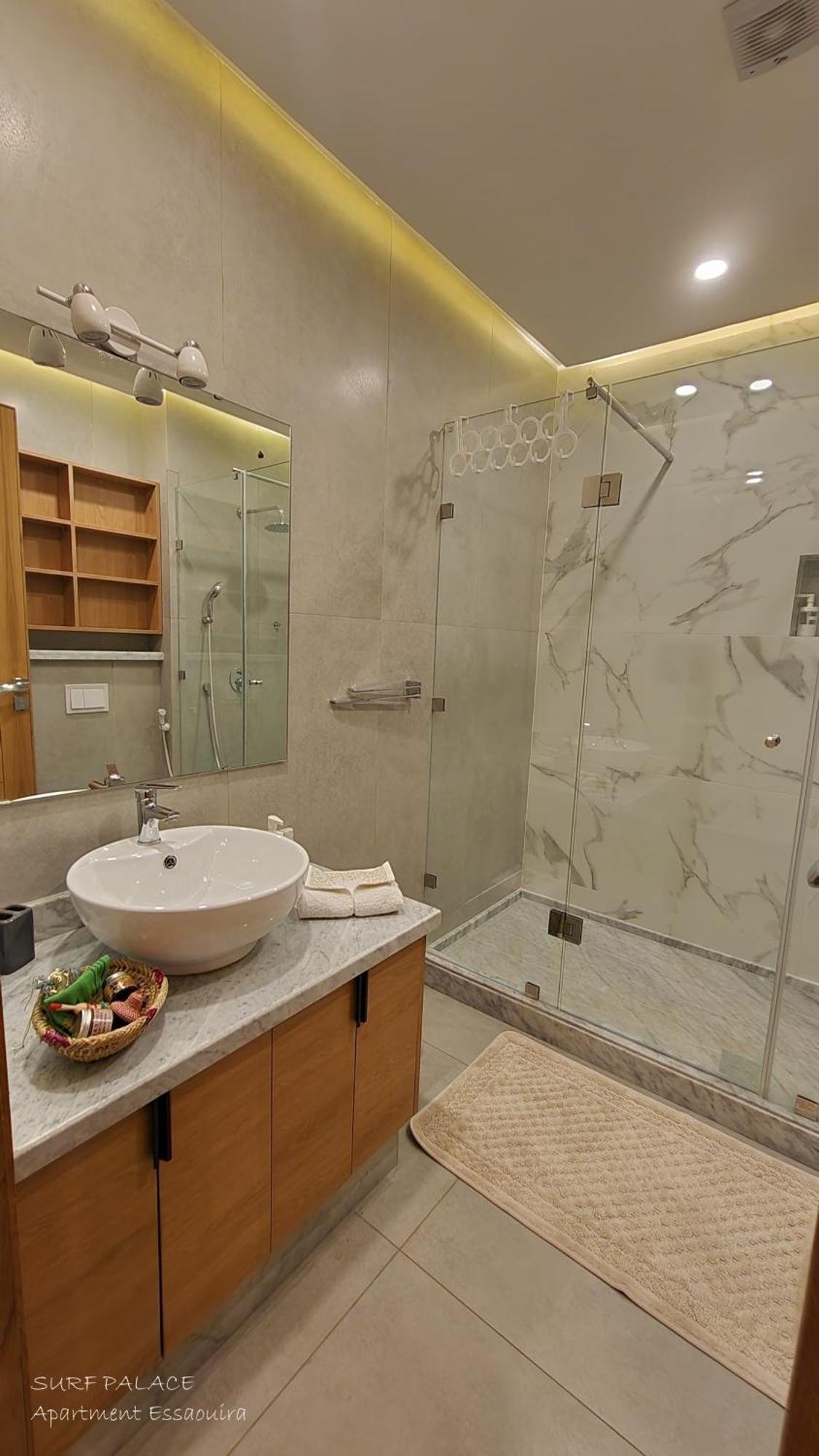 Surf Palace Beachfront Apartment Ес-Сувейра Екстер'єр фото