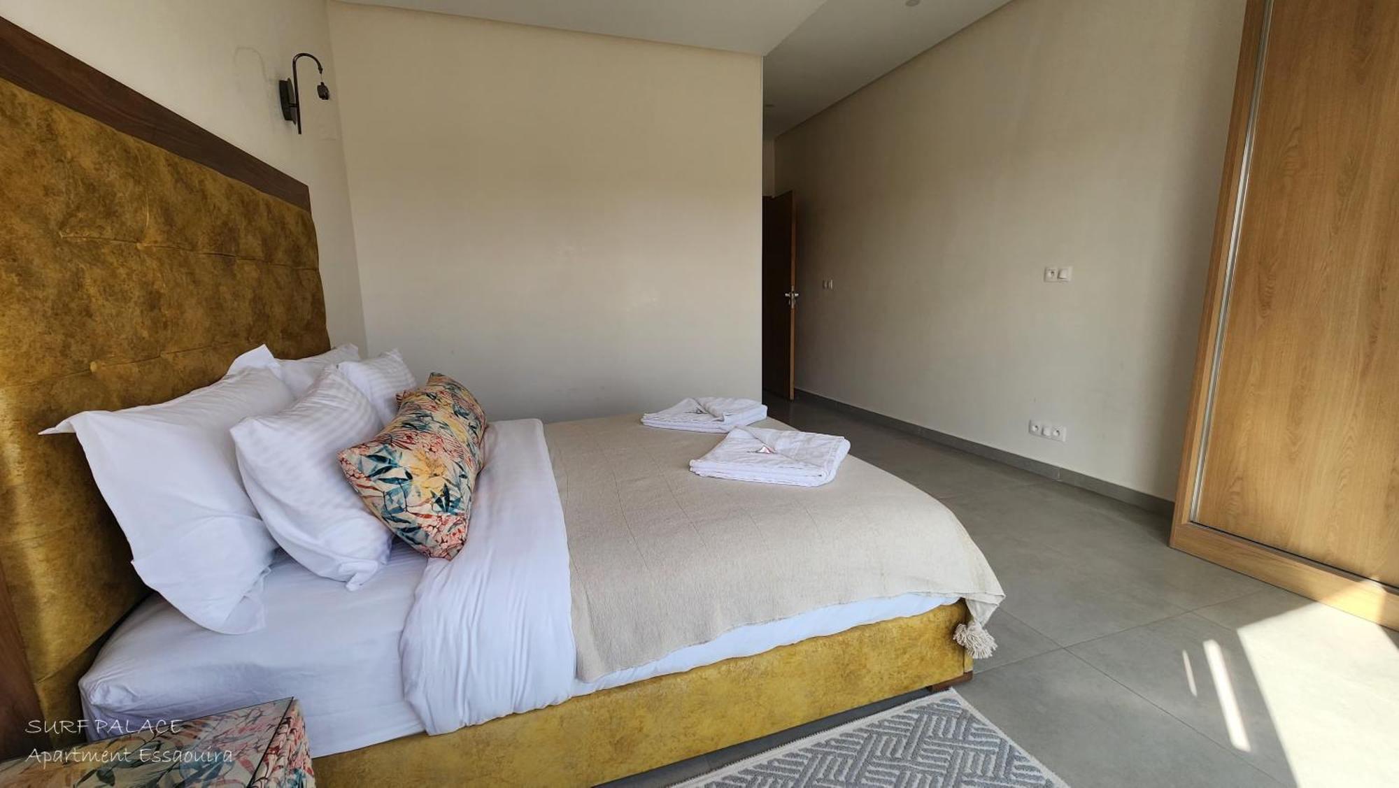 Surf Palace Beachfront Apartment Ес-Сувейра Екстер'єр фото