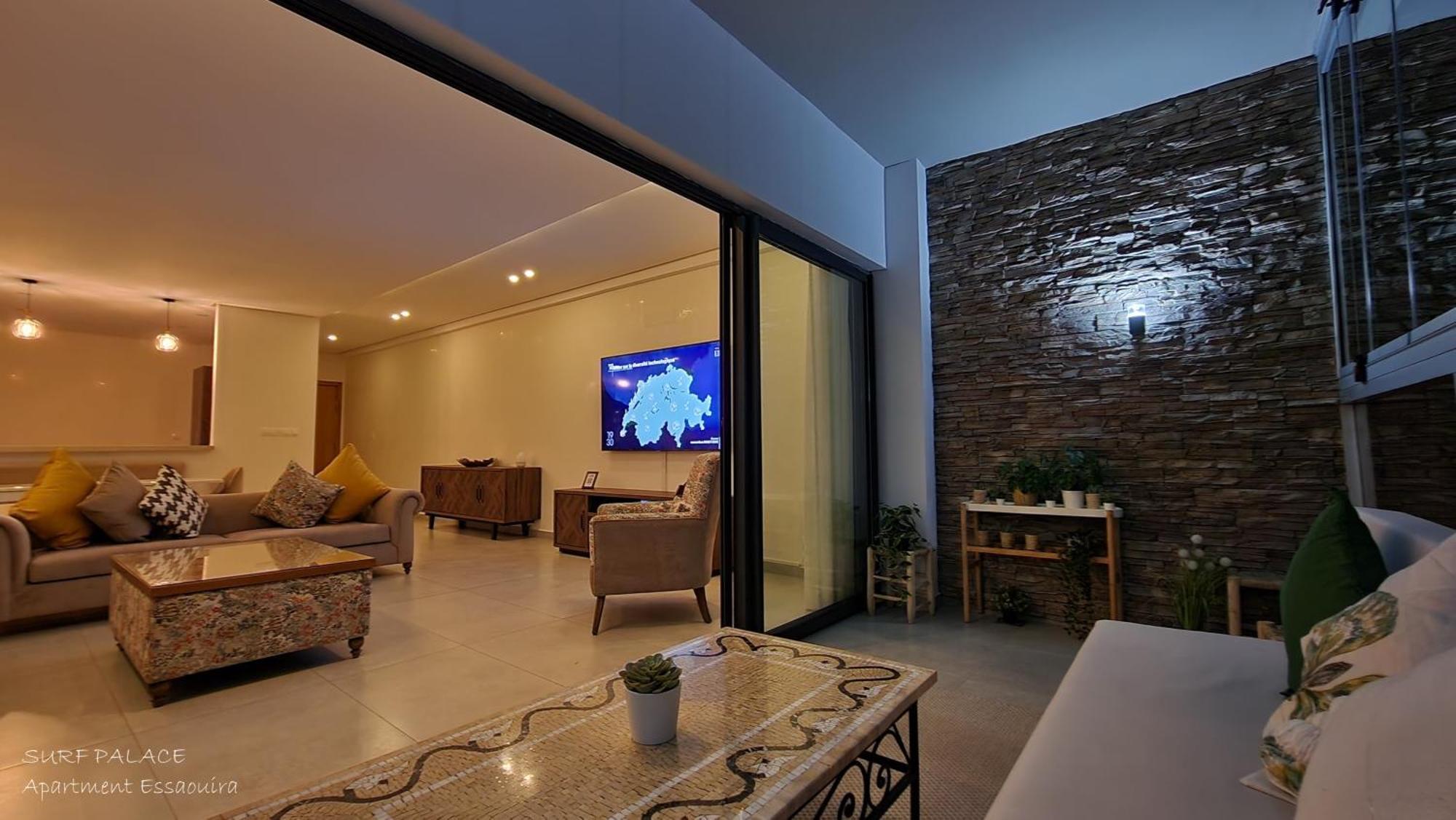 Surf Palace Beachfront Apartment Ес-Сувейра Екстер'єр фото
